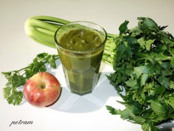 2016_09_24-smoothie-rapik-jablko-koriandr-zazvor.jpg