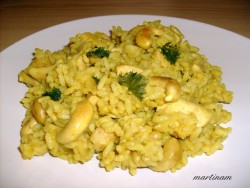kureci-kari-s-kesu-orechy.jpg